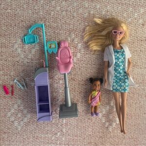 Girls Barbie play sets